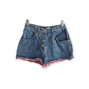 True Blue Women Button denim Shorts Size 7/8 Red White Blue
